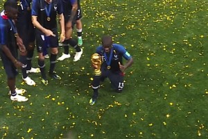 本届世界杯未出场！FIFA世界杯官方发视频致敬坎特